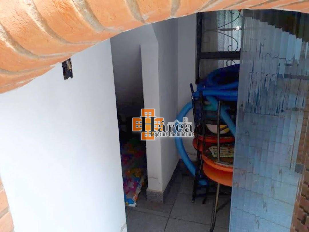 Sobrado à venda com 4 quartos, 214m² - Foto 37