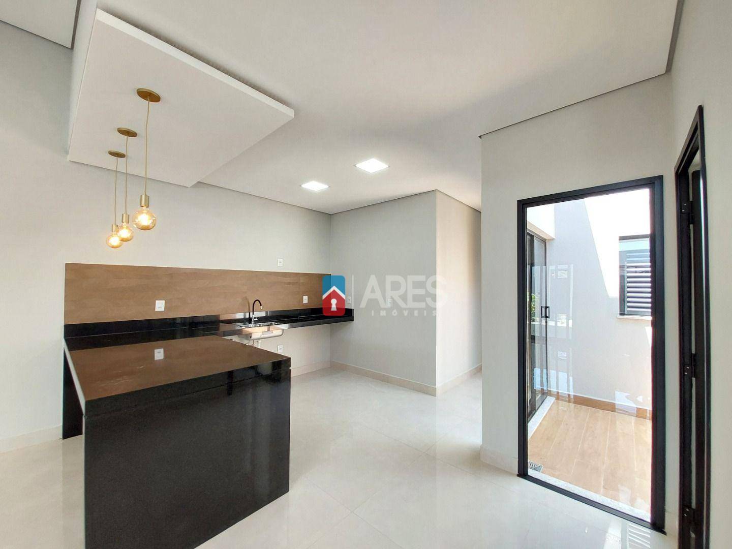 Casa à venda com 3 quartos, 168m² - Foto 9