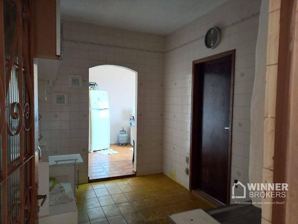 Casa à venda com 3 quartos, 175m² - Foto 7