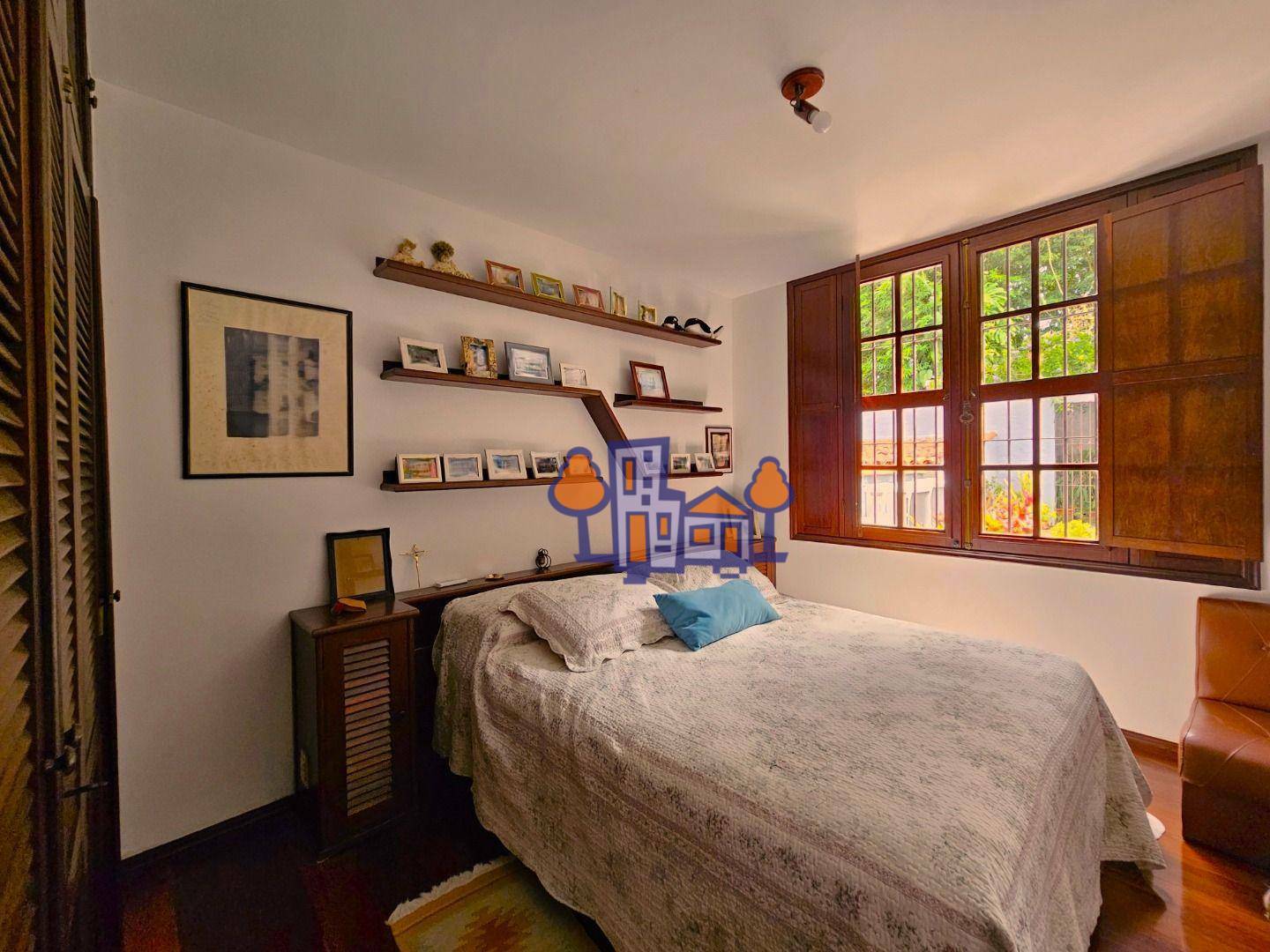 Casa à venda com 4 quartos, 300m² - Foto 20