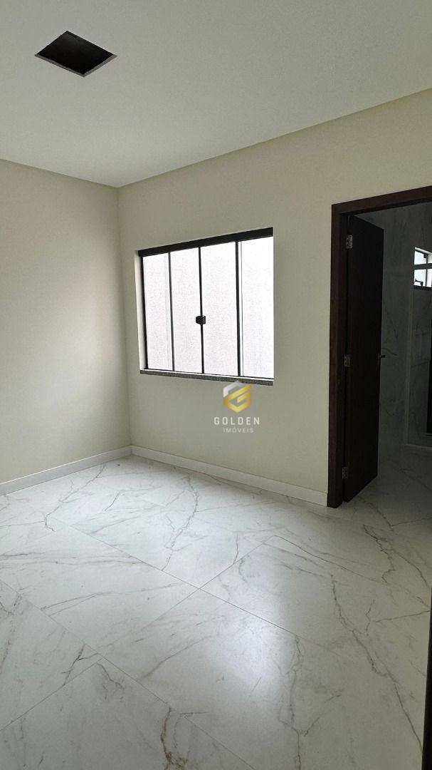 Casa à venda com 3 quartos, 78m² - Foto 4