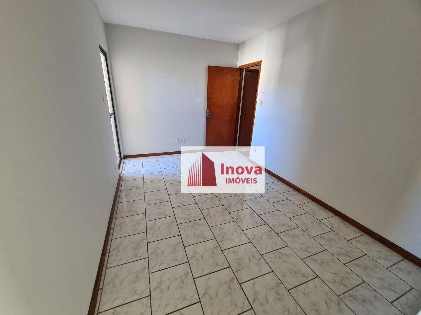 Apartamento à venda com 2 quartos, 70m² - Foto 4