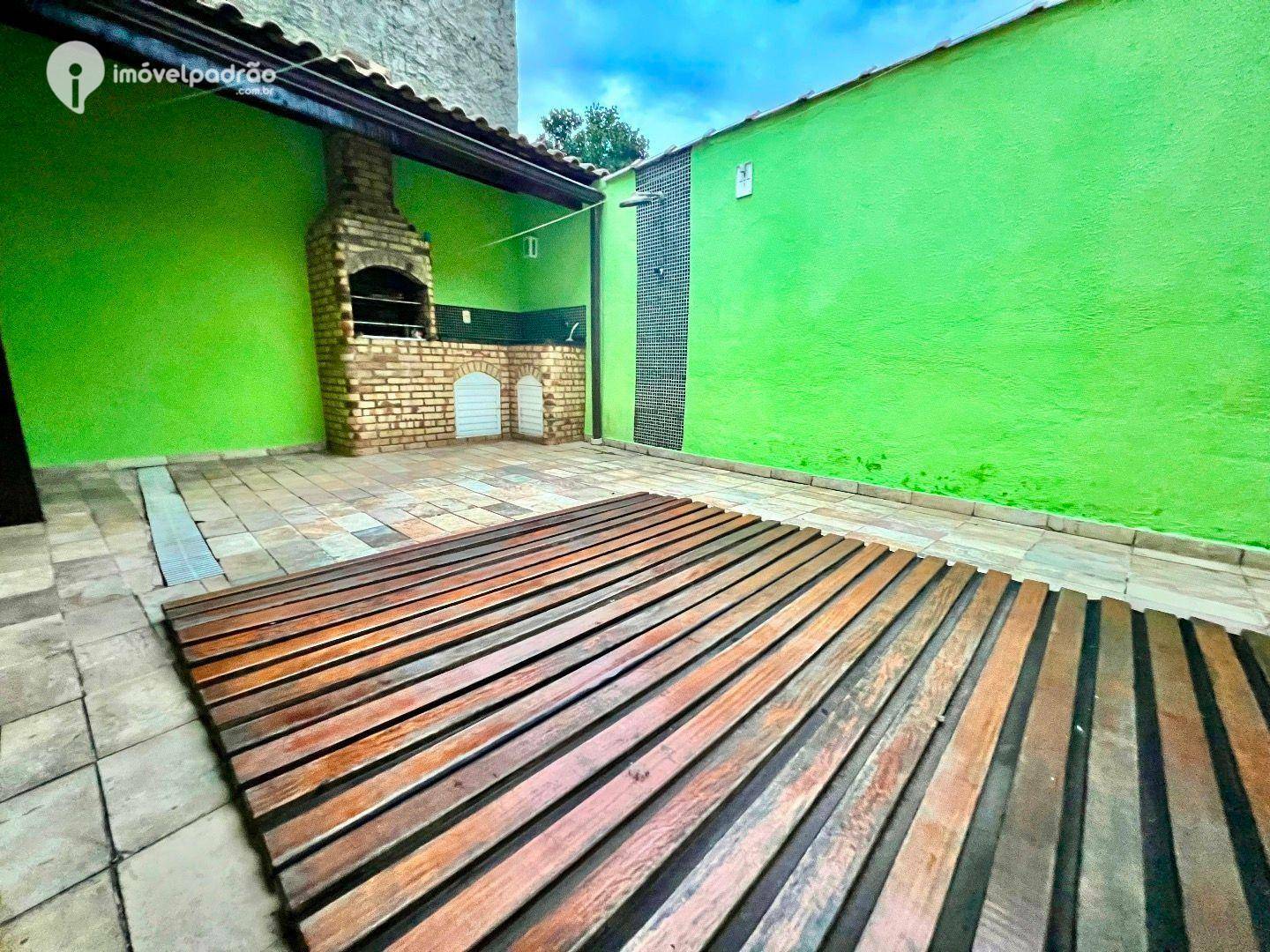 Casa à venda com 3 quartos, 180m² - Foto 4