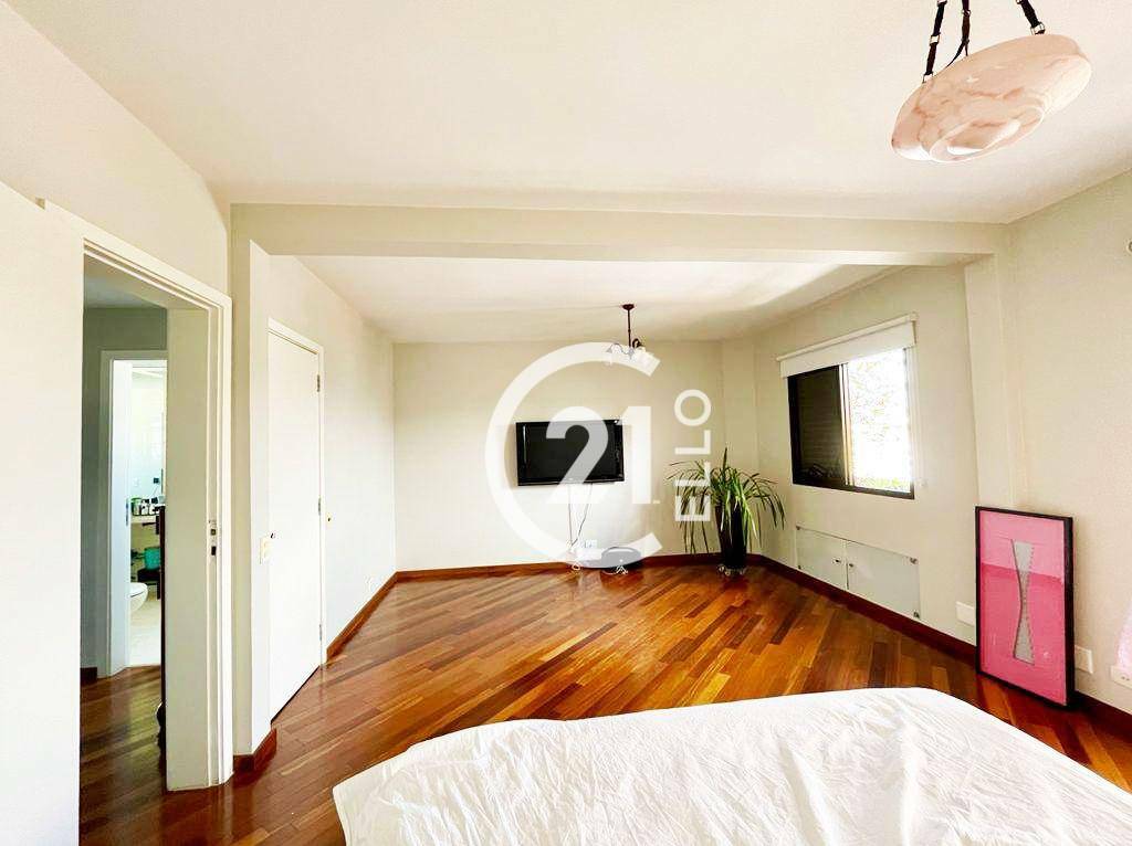 Apartamento à venda com 3 quartos, 151m² - Foto 9