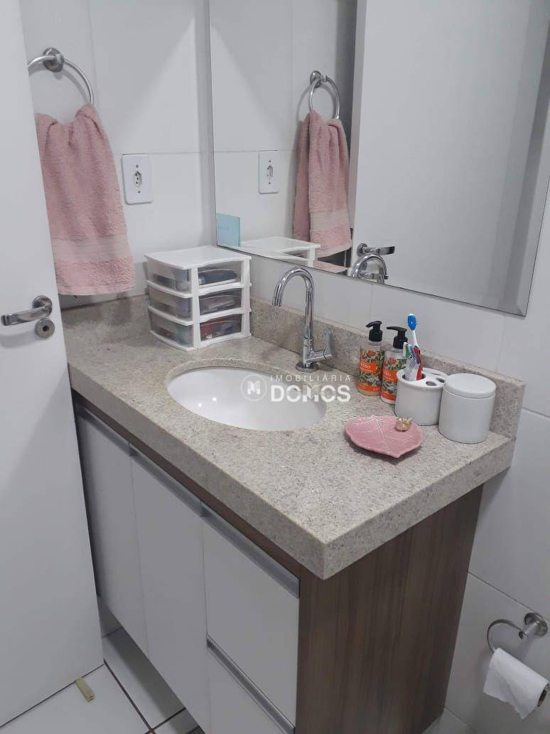 Apartamento à venda com 3 quartos, 79m² - Foto 3