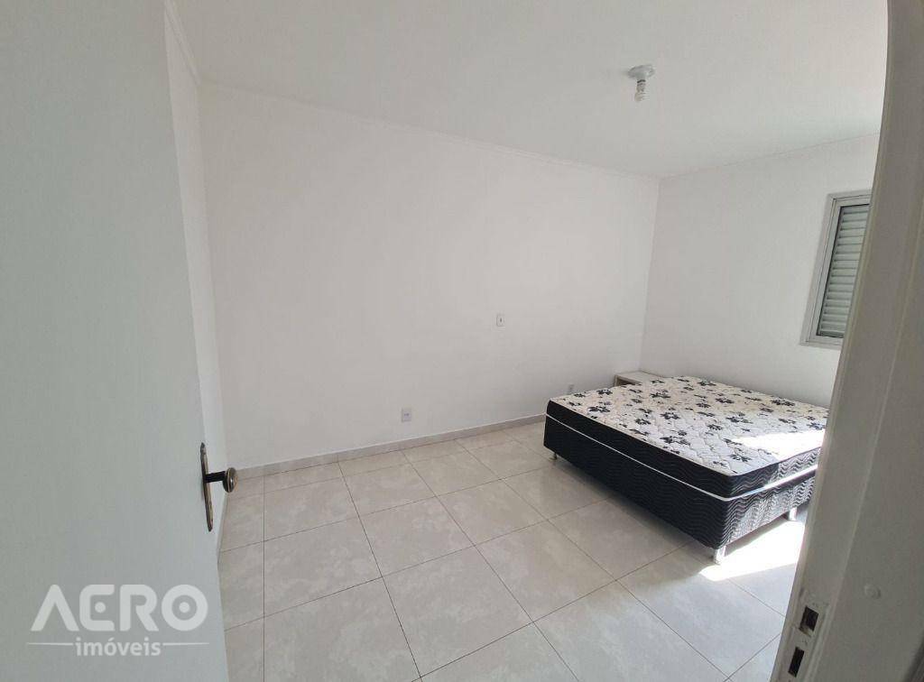 Apartamento à venda com 2 quartos, 65m² - Foto 5