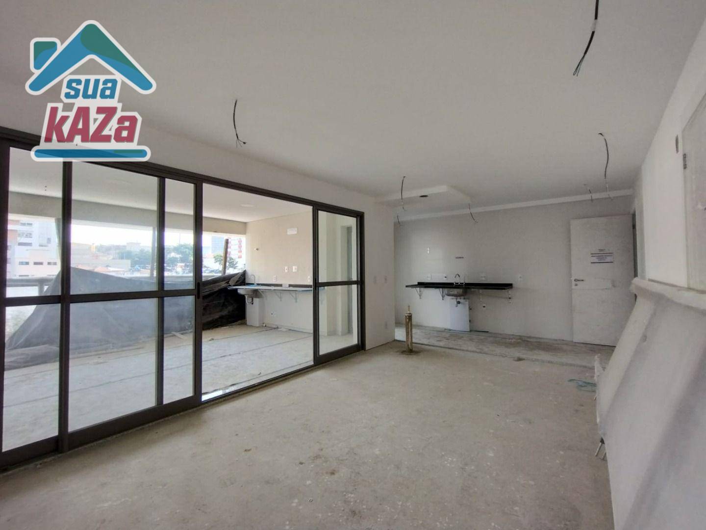 Apartamento à venda com 3 quartos, 121m² - Foto 1