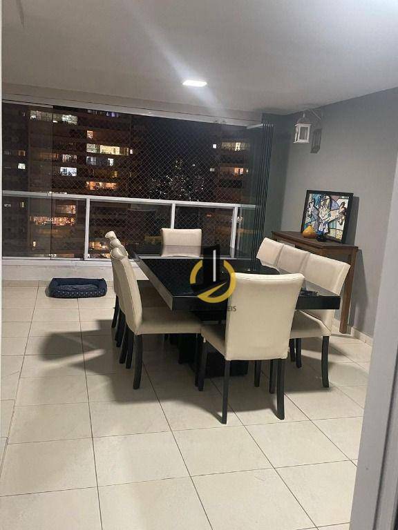 Apartamento para alugar com 3 quartos, 192m² - Foto 5