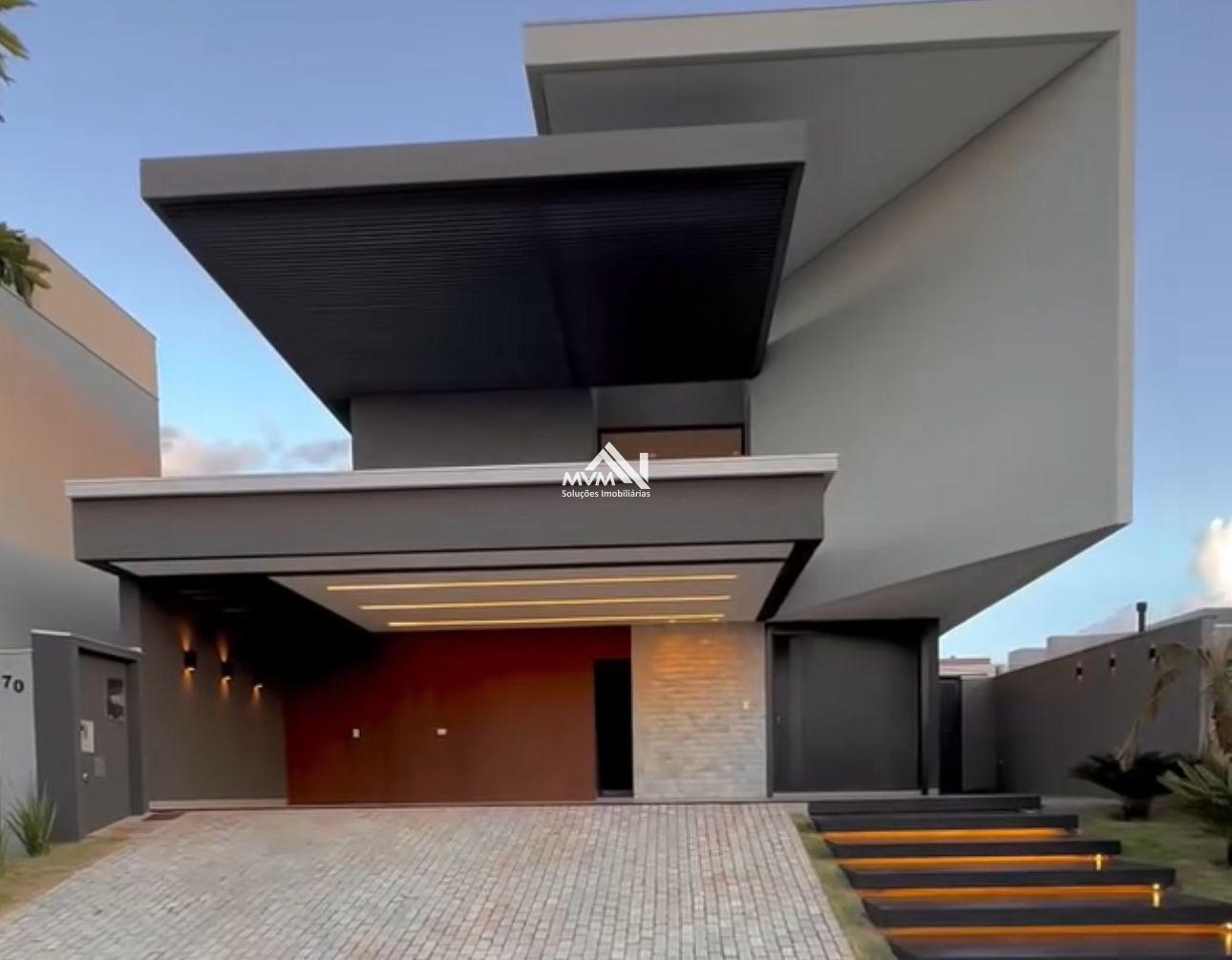 Sobrado à venda com 4 quartos, 350m² - Foto 1