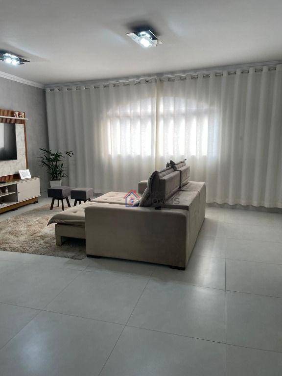 Sobrado à venda com 3 quartos, 263m² - Foto 2