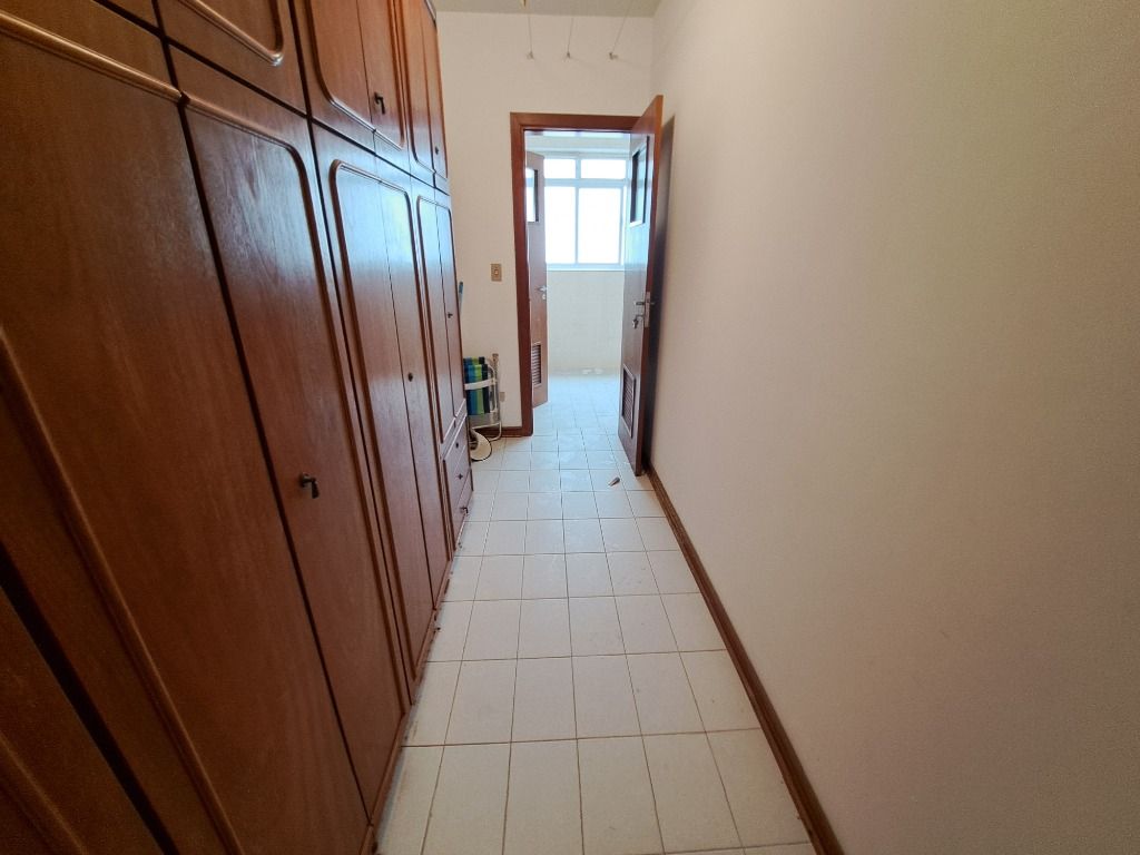 Apartamento à venda com 3 quartos, 140m² - Foto 19