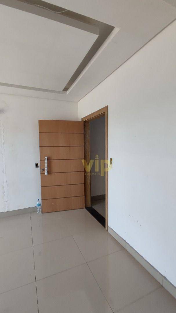 Casa à venda com 3 quartos, 180m² - Foto 2