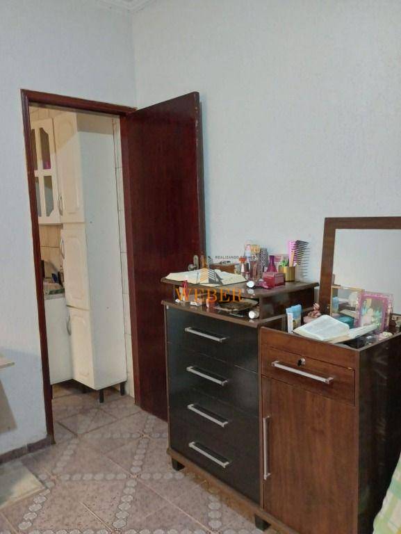 Casa à venda com 2 quartos, 110m² - Foto 4