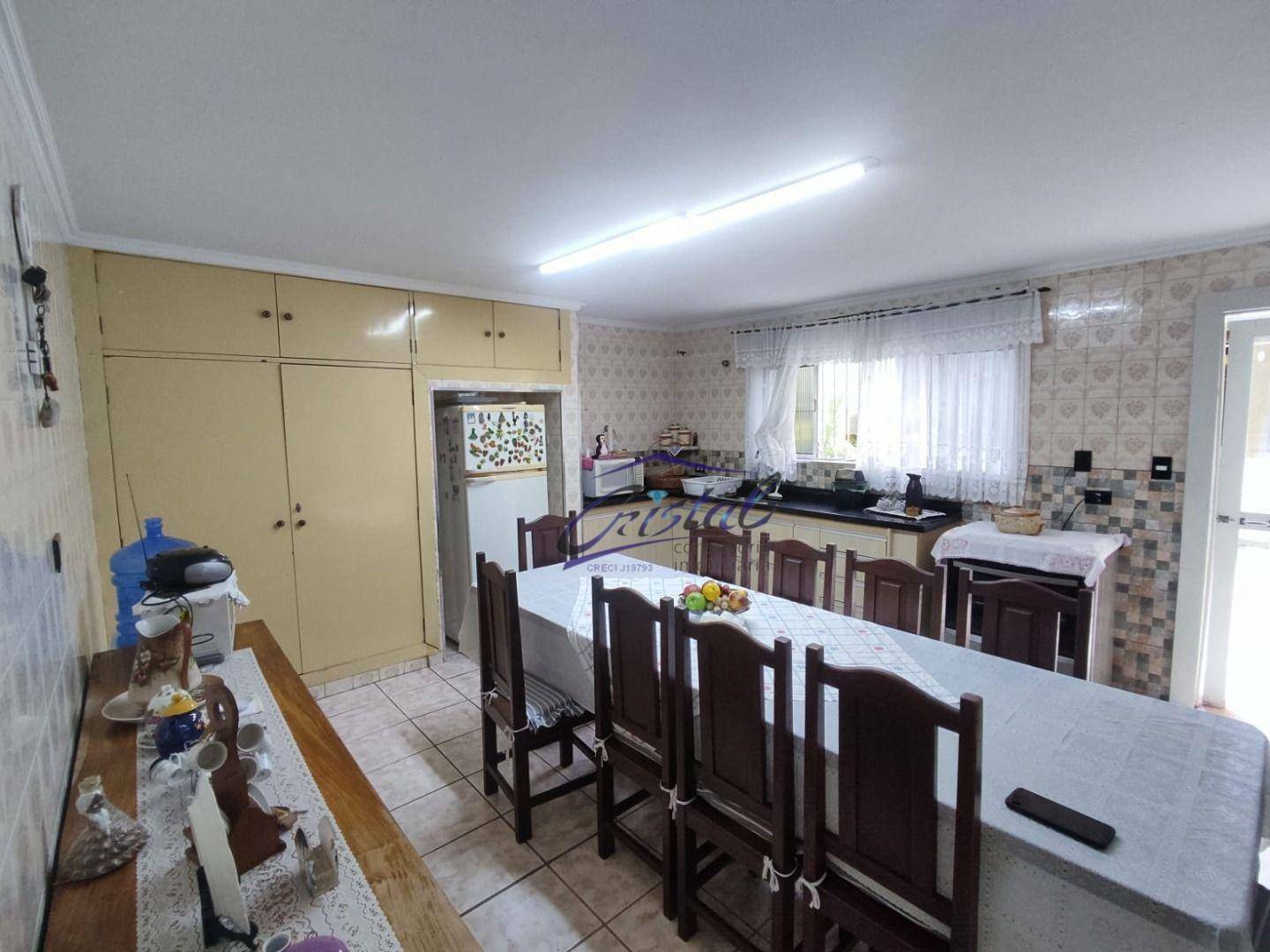 Casa para alugar com 3 quartos, 220m² - Foto 5