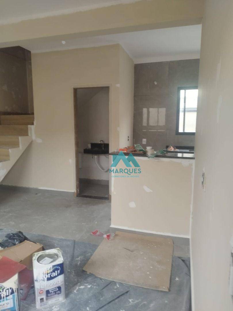 Casa à venda com 2 quartos, 83m² - Foto 3