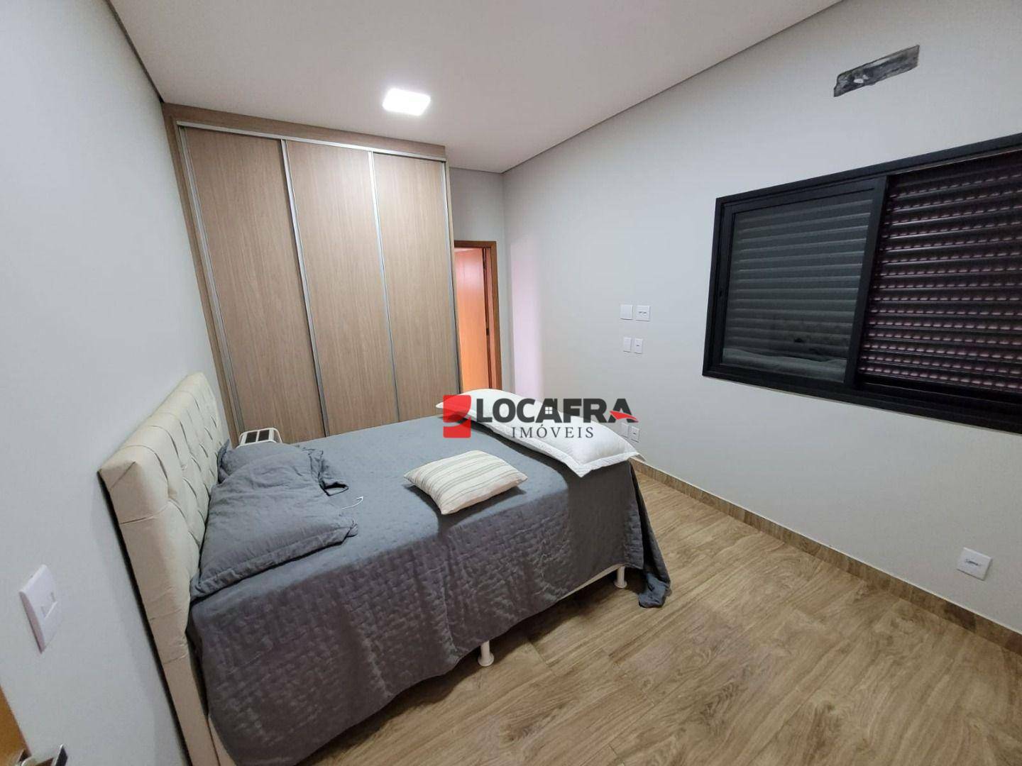 Casa de Condomínio à venda com 3 quartos, 330m² - Foto 29