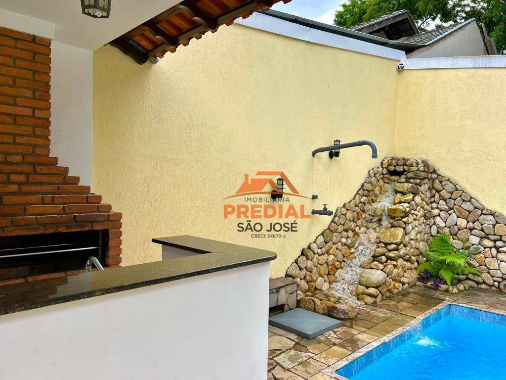 Casa à venda com 5 quartos, 275m² - Foto 13