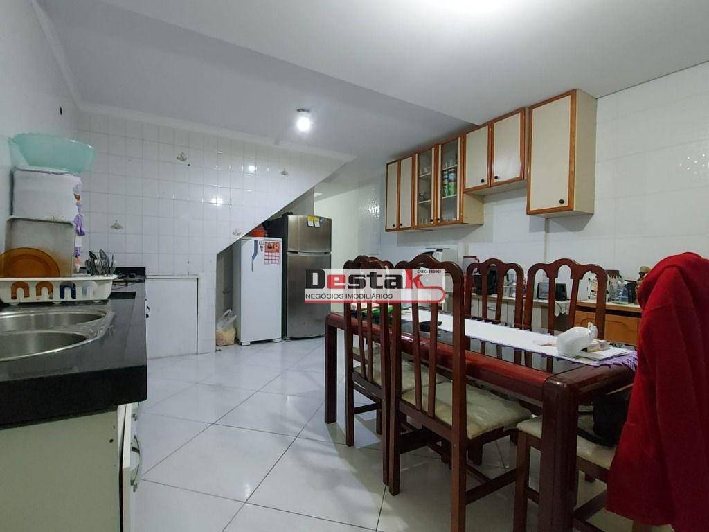 Sobrado à venda com 2 quartos, 146m² - Foto 12