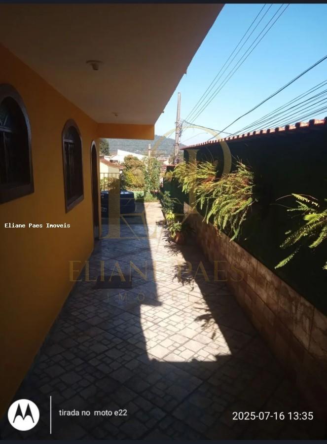 Casa à venda com 3 quartos, 360m² - Foto 8