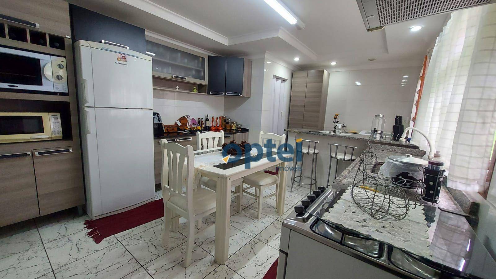 Casa à venda com 3 quartos, 140m² - Foto 2