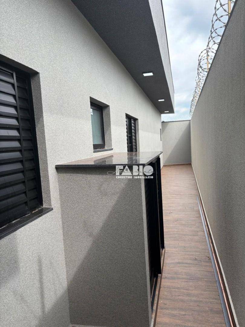 Casa à venda com 3 quartos, 138m² - Foto 4