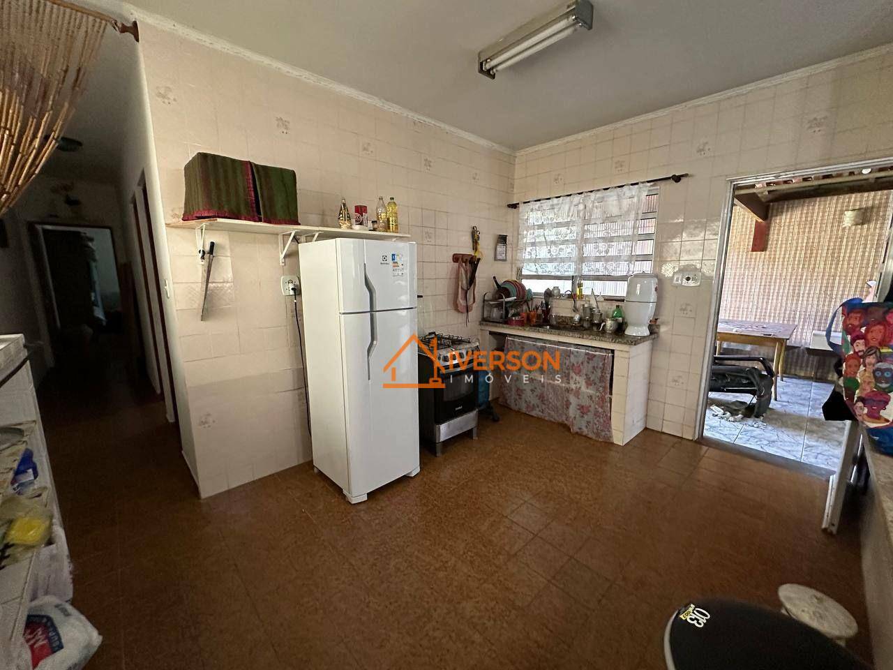 Casa à venda com 2 quartos, 175m² - Foto 6