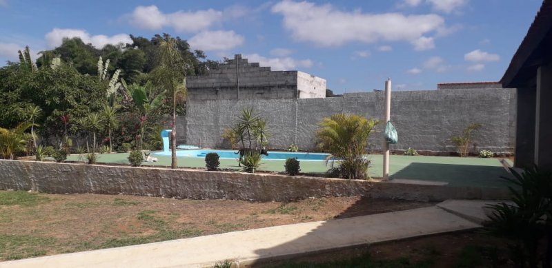Chácara à venda com 2 quartos, 120m² - Foto 7