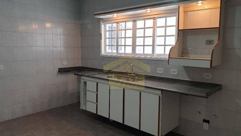 Sobrado à venda com 3 quartos, 258m² - Foto 6