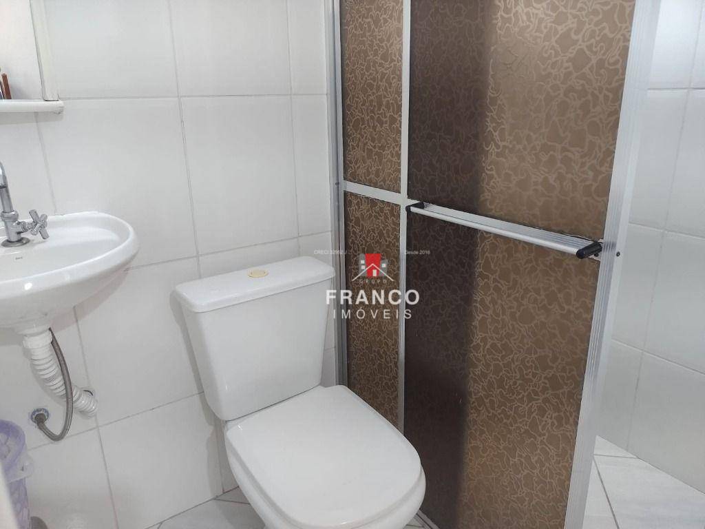 Casa de Condomínio à venda com 3 quartos, 200m² - Foto 22