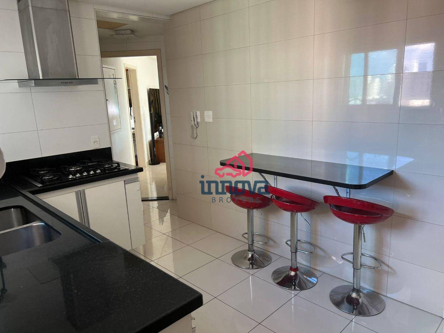 Apartamento à venda com 3 quartos, 190m² - Foto 9