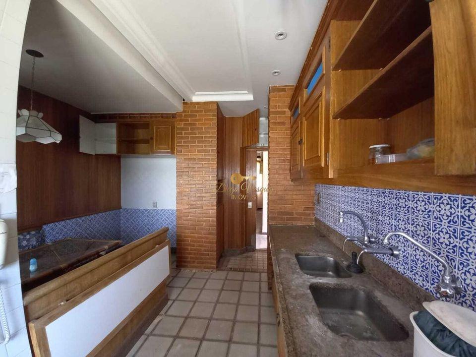 Casa de Condomínio à venda com 5 quartos, 212m² - Foto 9