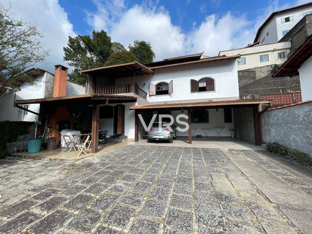 Casa à venda com 3 quartos, 238m² - Foto 3