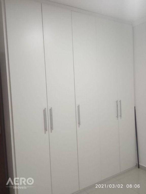 Apartamento à venda com 2 quartos, 88m² - Foto 5