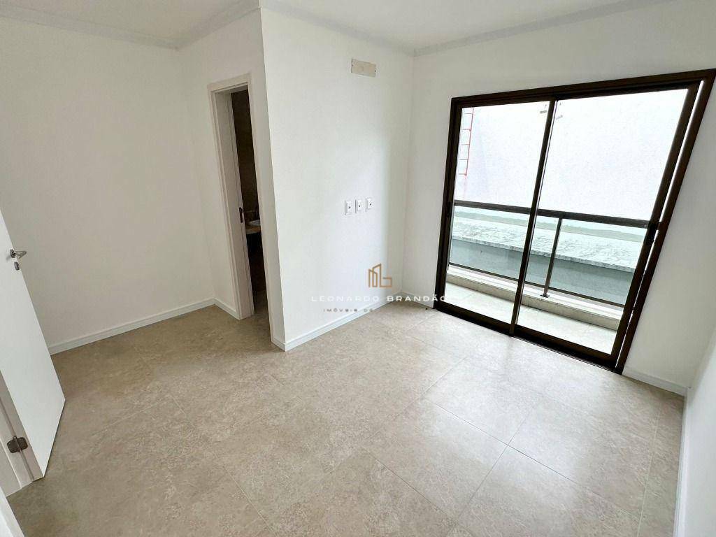 Casa de Condomínio à venda com 3 quartos, 236m² - Foto 18