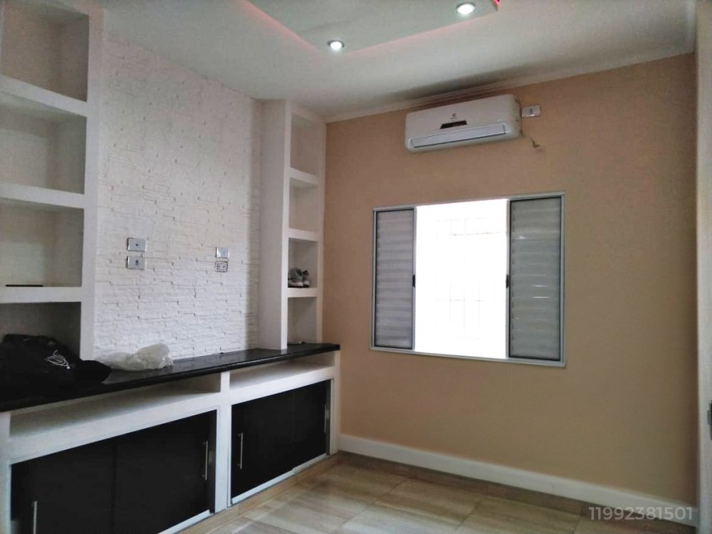 Casa à venda com 2 quartos, 180m² - Foto 3