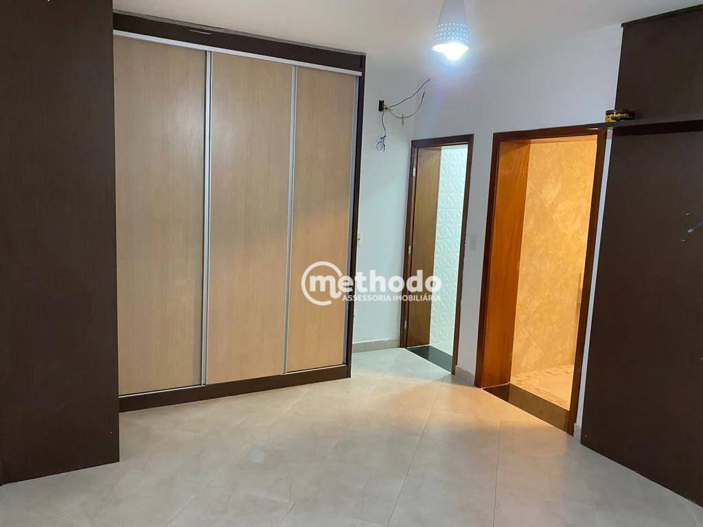 Casa à venda com 3 quartos, 209m² - Foto 4