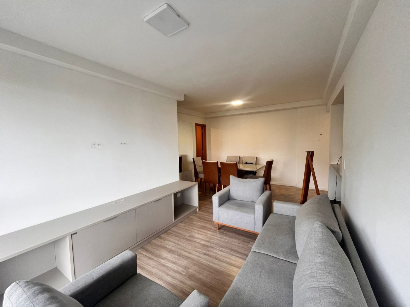 Apartamento para alugar com 3 quartos, 106m² - Foto 3