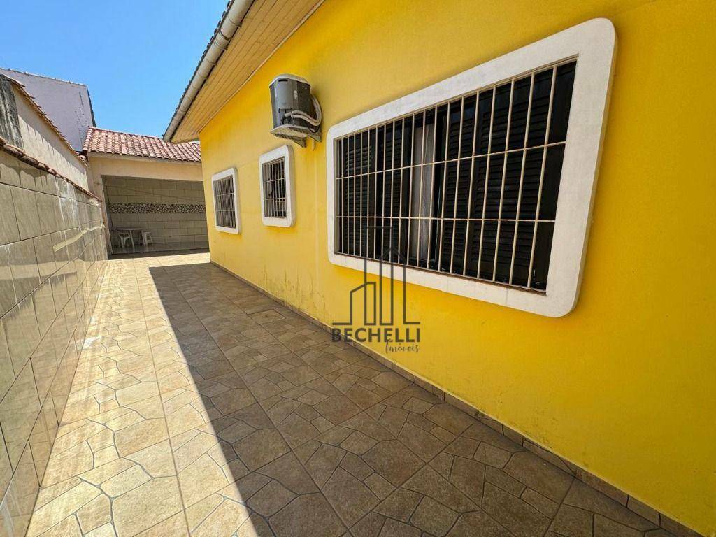 Casa à venda com 3 quartos, 136m² - Foto 14