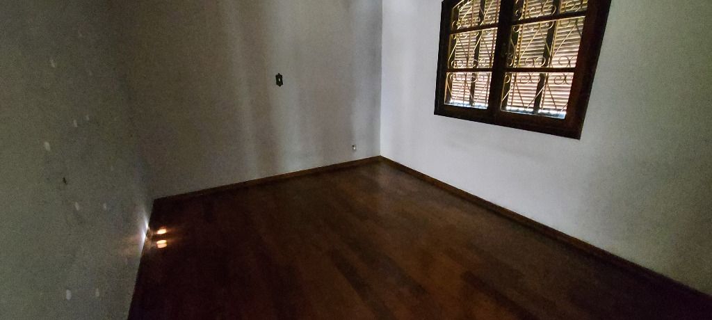 Casa de Condomínio à venda com 3 quartos, 300m² - Foto 18