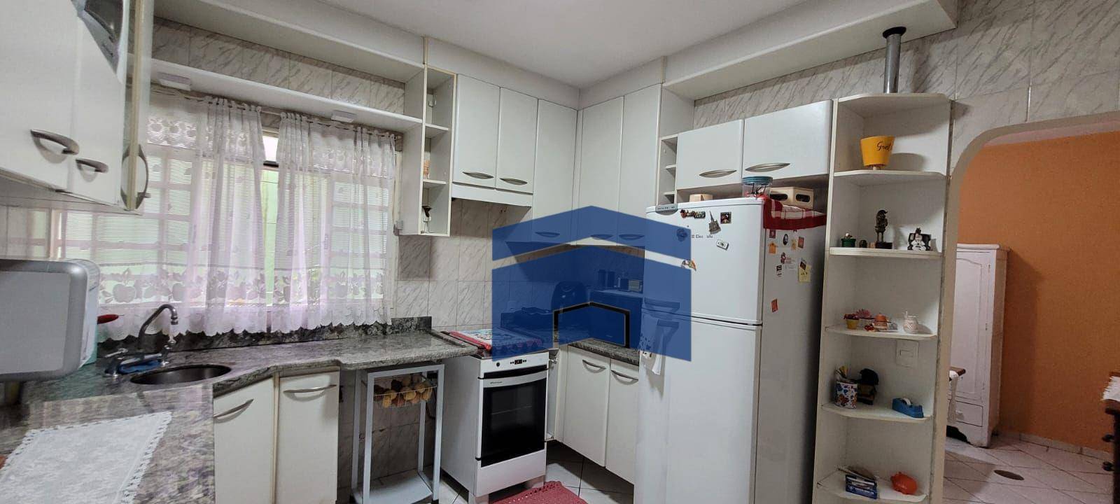 Sobrado à venda com 3 quartos, 168m² - Foto 3