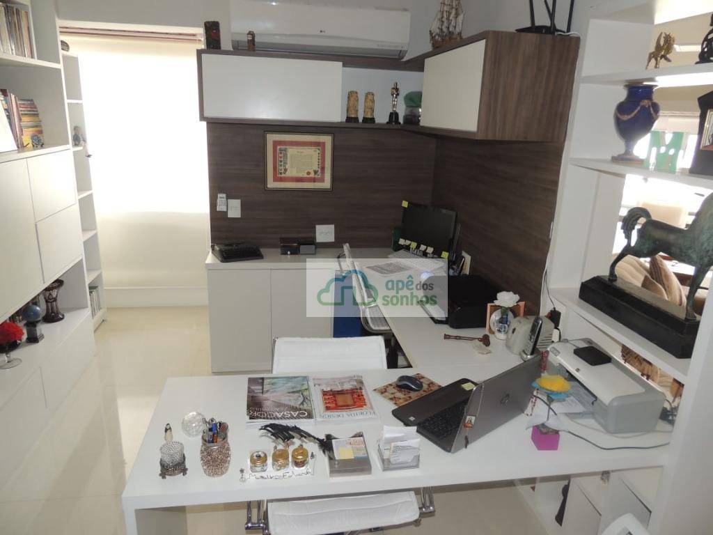 Apartamento à venda com 3 quartos, 240m² - Foto 18