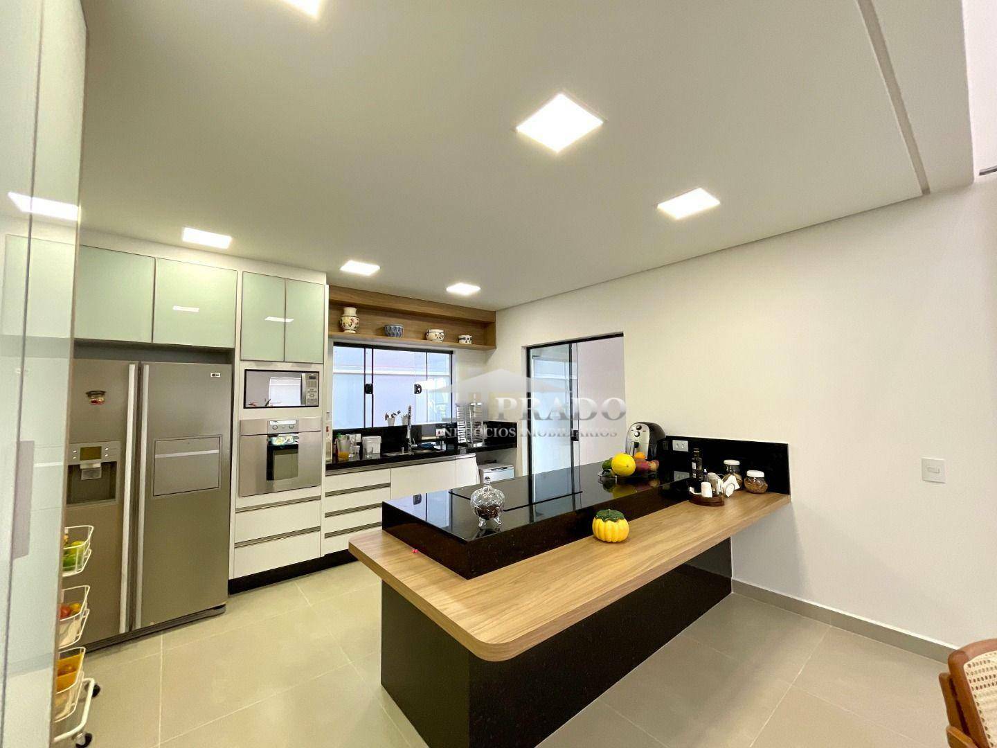 Sobrado à venda com 3 quartos, 210m² - Foto 3