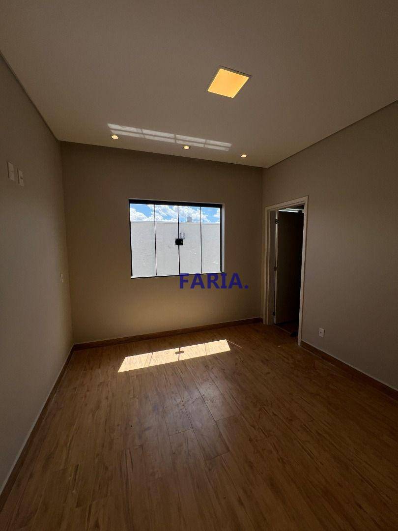 Casa à venda com 3 quartos, 164m² - Foto 5