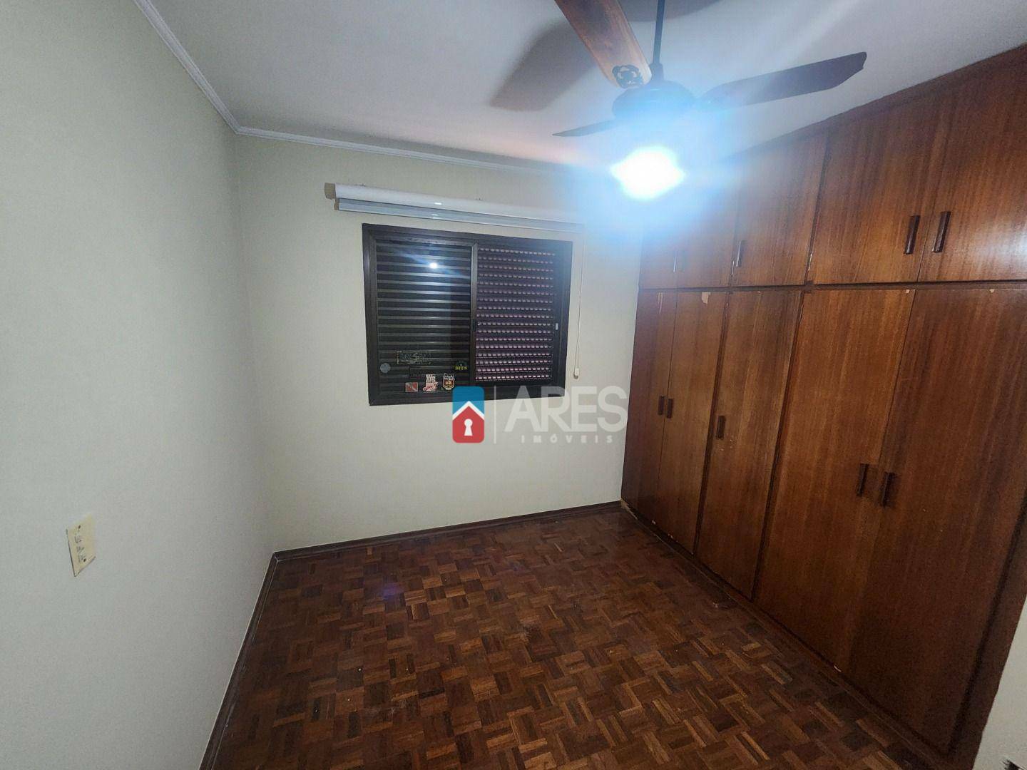 Apartamento para alugar com 3 quartos, 110m² - Foto 11