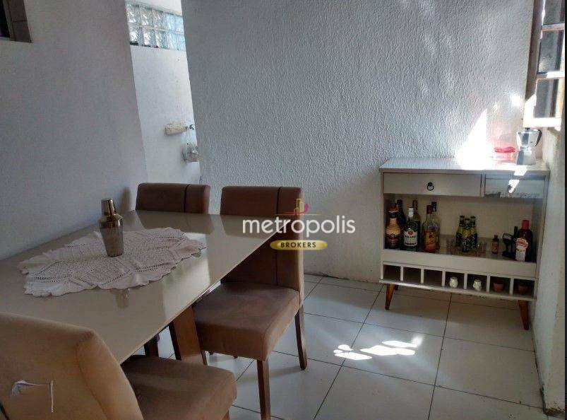 Sobrado à venda com 2 quartos, 210m² - Foto 5