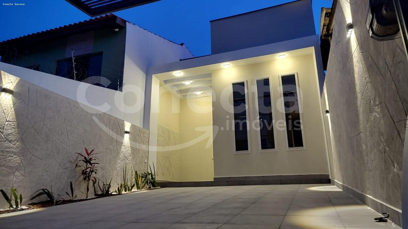 Casa à venda com 2 quartos, 70m² - Foto 4