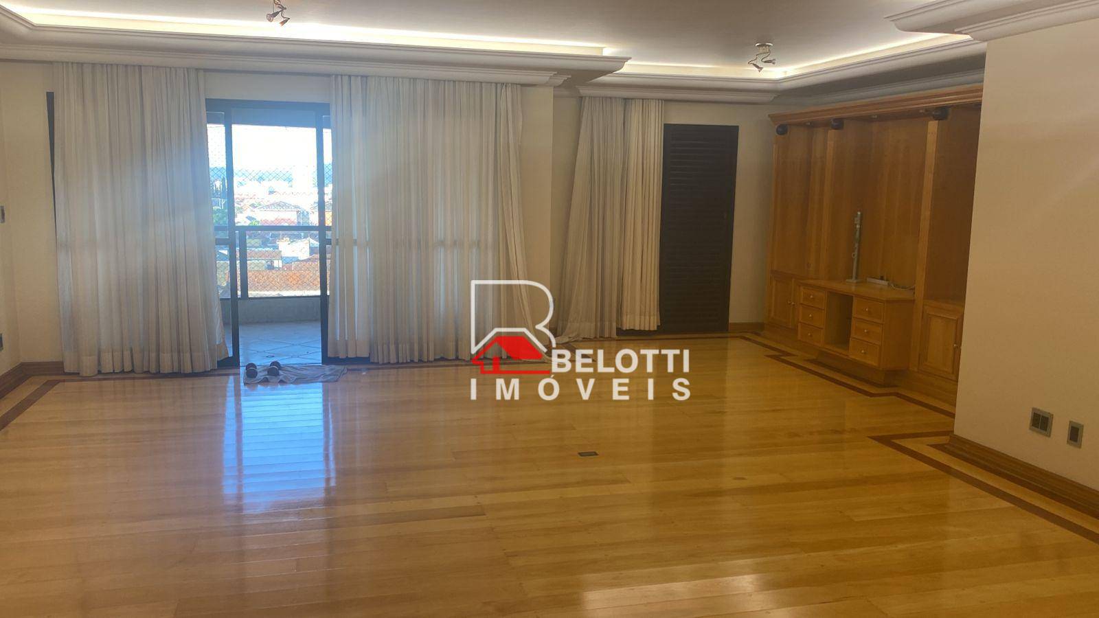 Apartamento à venda com 3 quartos, 207m² - Foto 2