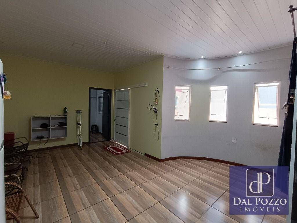 Casa à venda com 3 quartos, 320m² - Foto 8