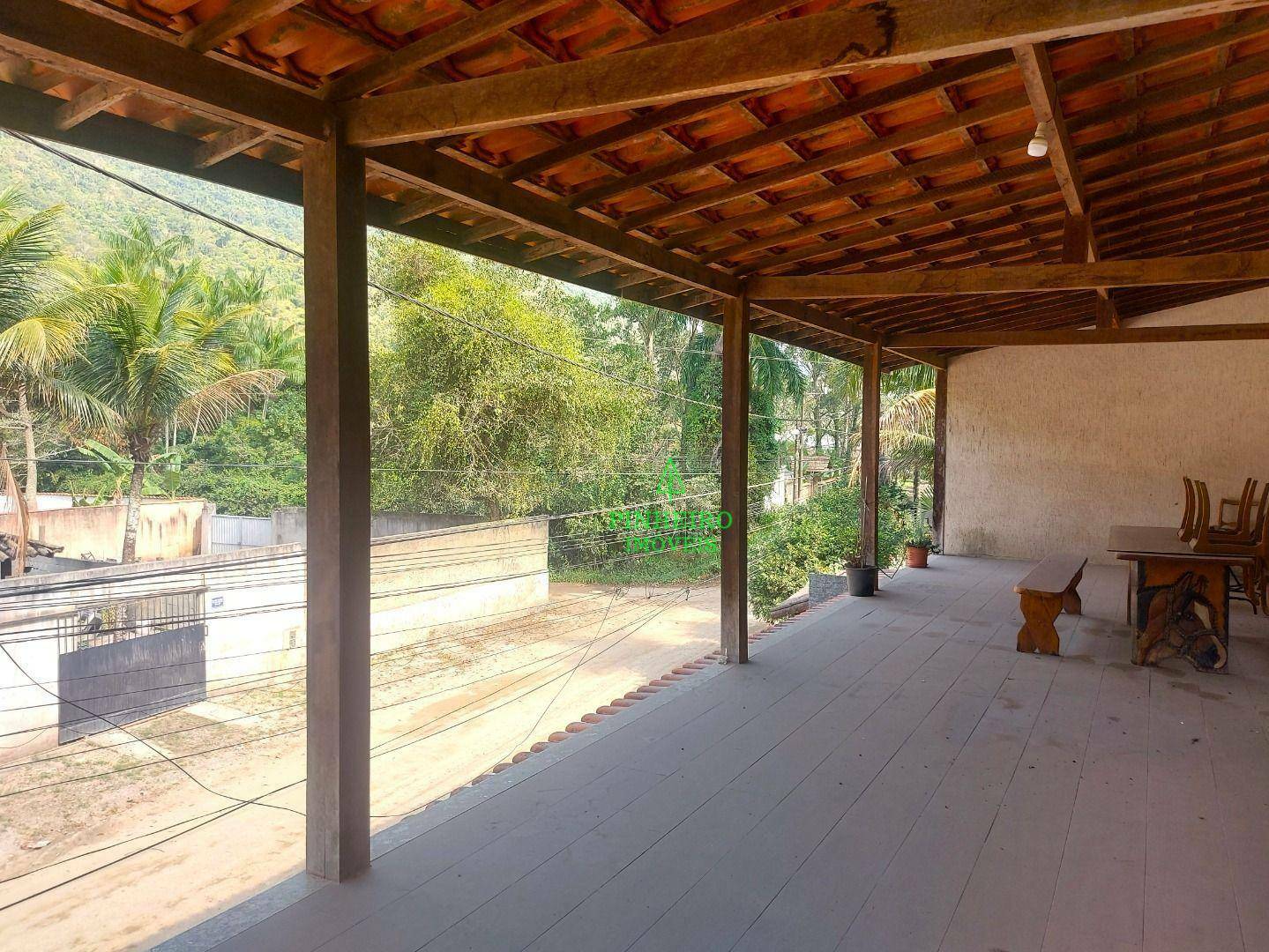 Casa à venda e aluguel com 3 quartos, 300m² - Foto 3