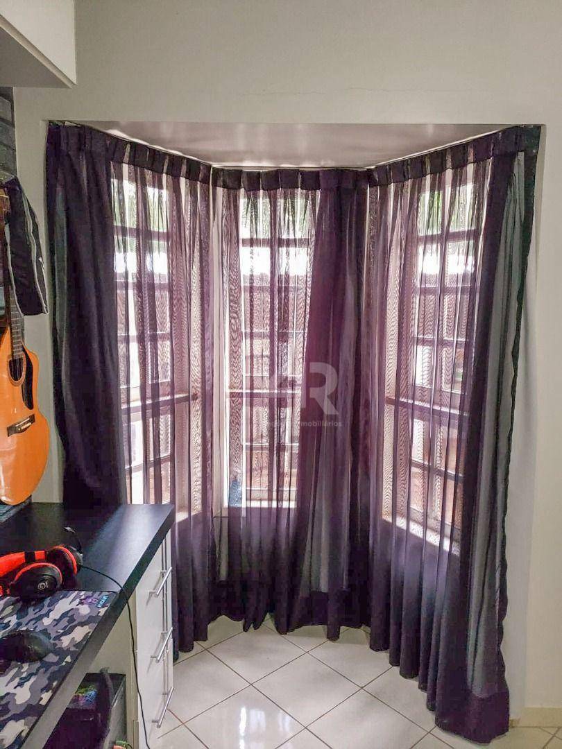 Casa de Condomínio à venda com 3 quartos, 200m² - Foto 18